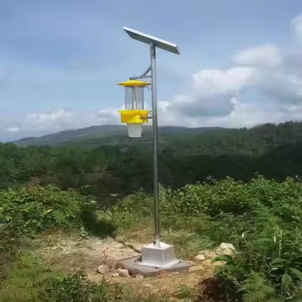 Rain light control high low voltage protection solar insecticidal pest killing solar energy insect-killing insecticidal lamp